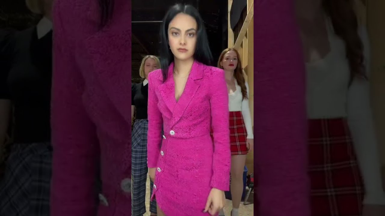 jiggle dance trend tiktok blondbrunetteredhead