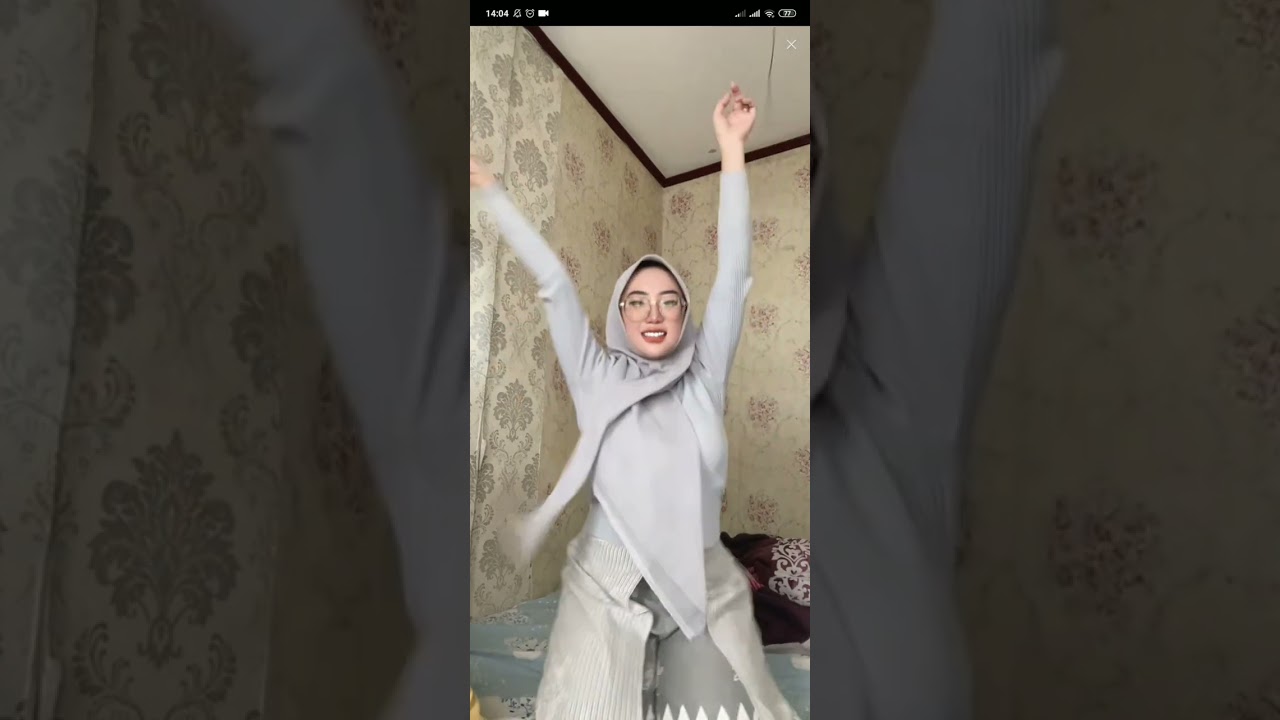 jilbab bella live bigo joget hot boba besar.. #jilbab#viral#live#bigo