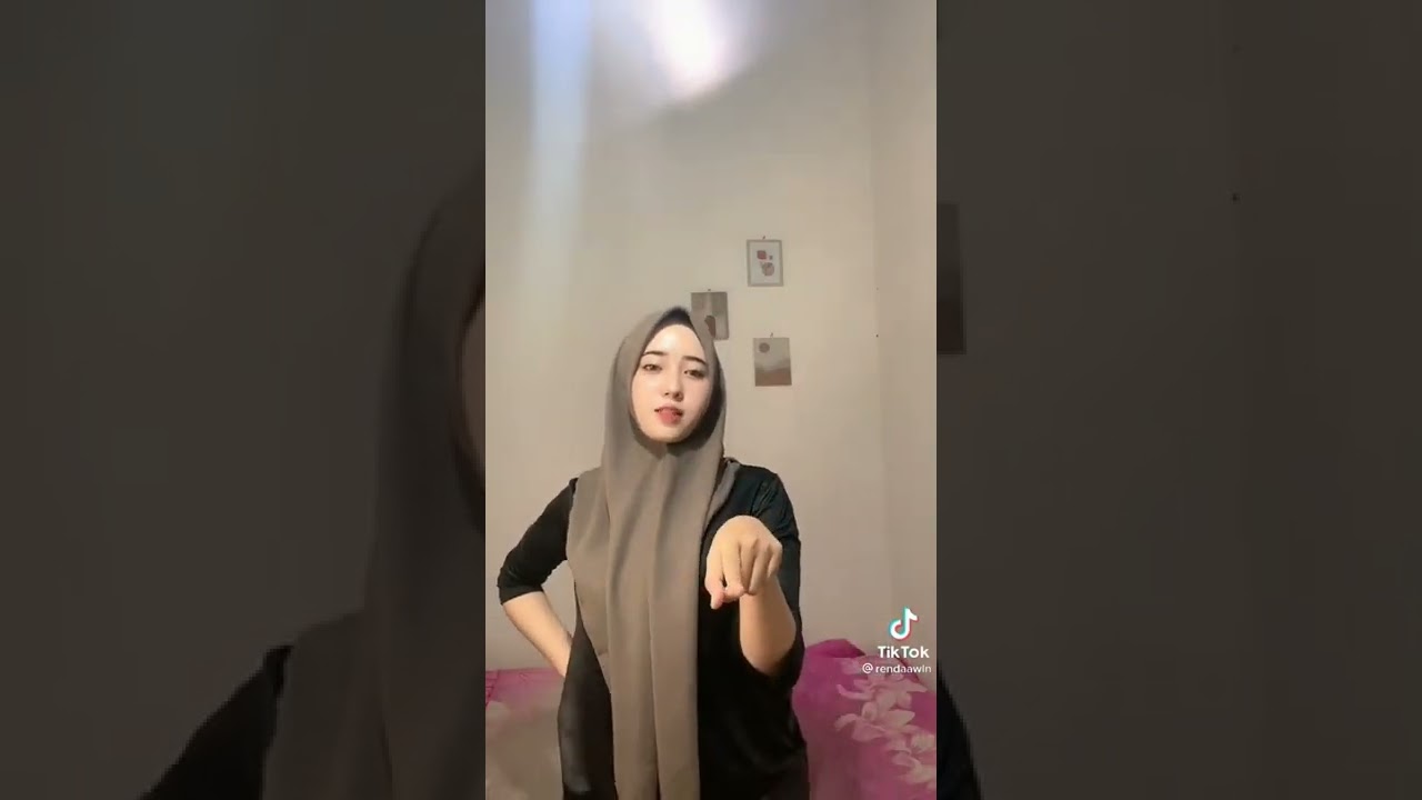 Jilbab cantik pinter goyang