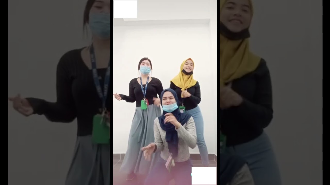 jilbab goyang nampak pusar