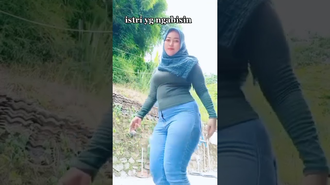 Jilbab Mamah Muda Montok #jilbab #hot #shorts