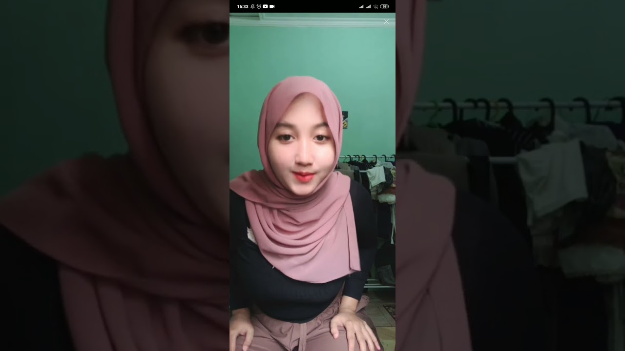 jilbab risni live bigo hot goyang sampai ke baned.. #jilbab#viral#live#bigo
