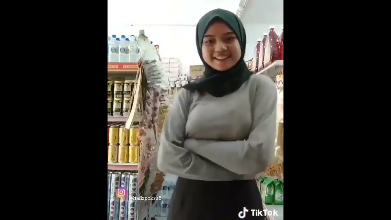 Jilboobs Goyang OKY JELLY DRINK (jilbab pamerin dada)
