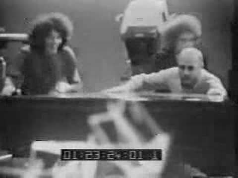 jimi hendrix plays piano and violin rare footage 1967