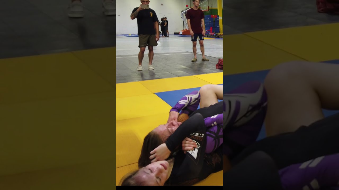 Jiu Jitsu teen girl dominates Women's expert division