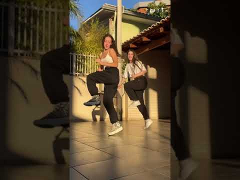 Júlia Mazzocco o tanto que essa dança cansa não tá escrito kkkkkkkkk #chango @Ana Mazzocco  #JúliaM