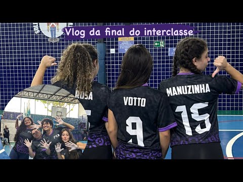 JOGANDO FUTEBOL NO INTERCLASSE