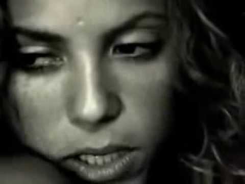 Juego De La Carne - Shakira (MTV VMA 2005)