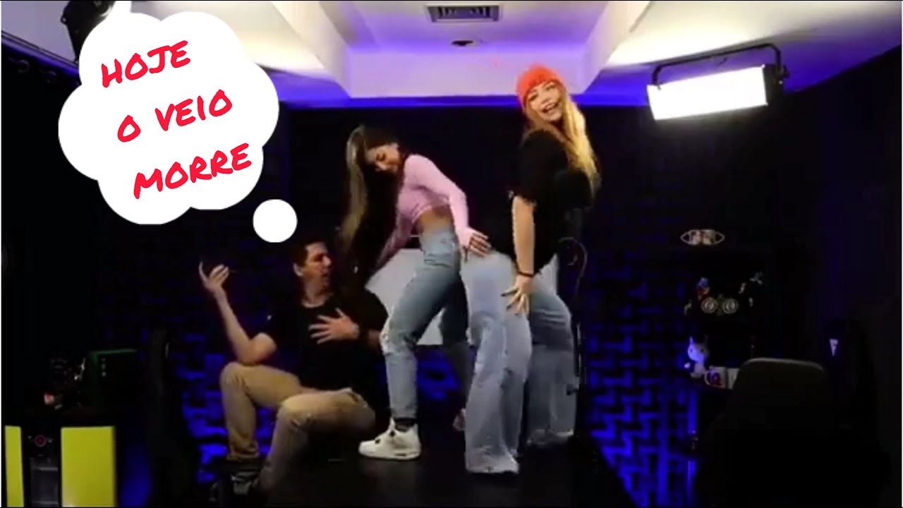 JULIETA E LA CLARA DANÇANDO NA MESA DO MUCA MURIÇOCA😏🔥 #fyp #julieta #laclara #mucamuriçoca #viral