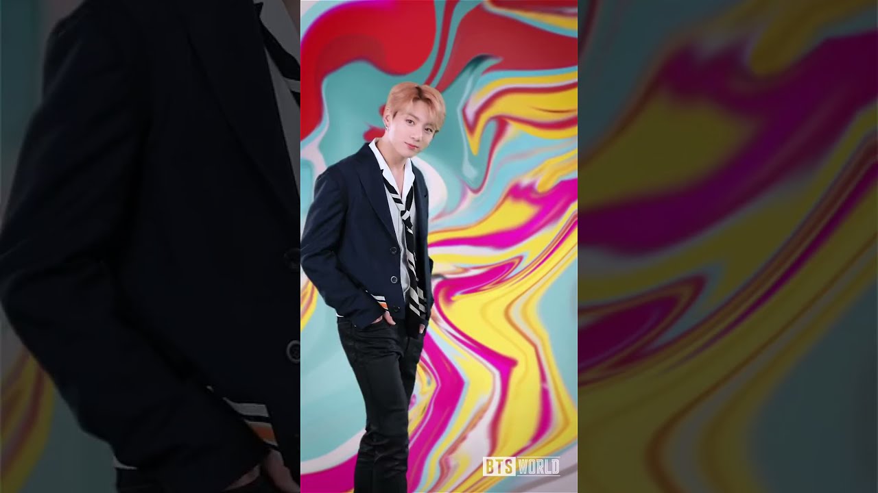 Jungkook doing DNA whistle
