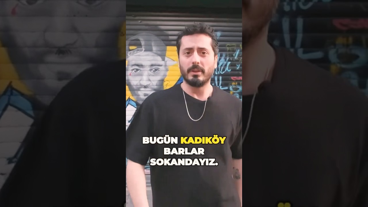 Kadıköy’de barlar sokağındayız. Bütün barlara, cafelere beraber gidicez. Göster! #kadıköy #moda