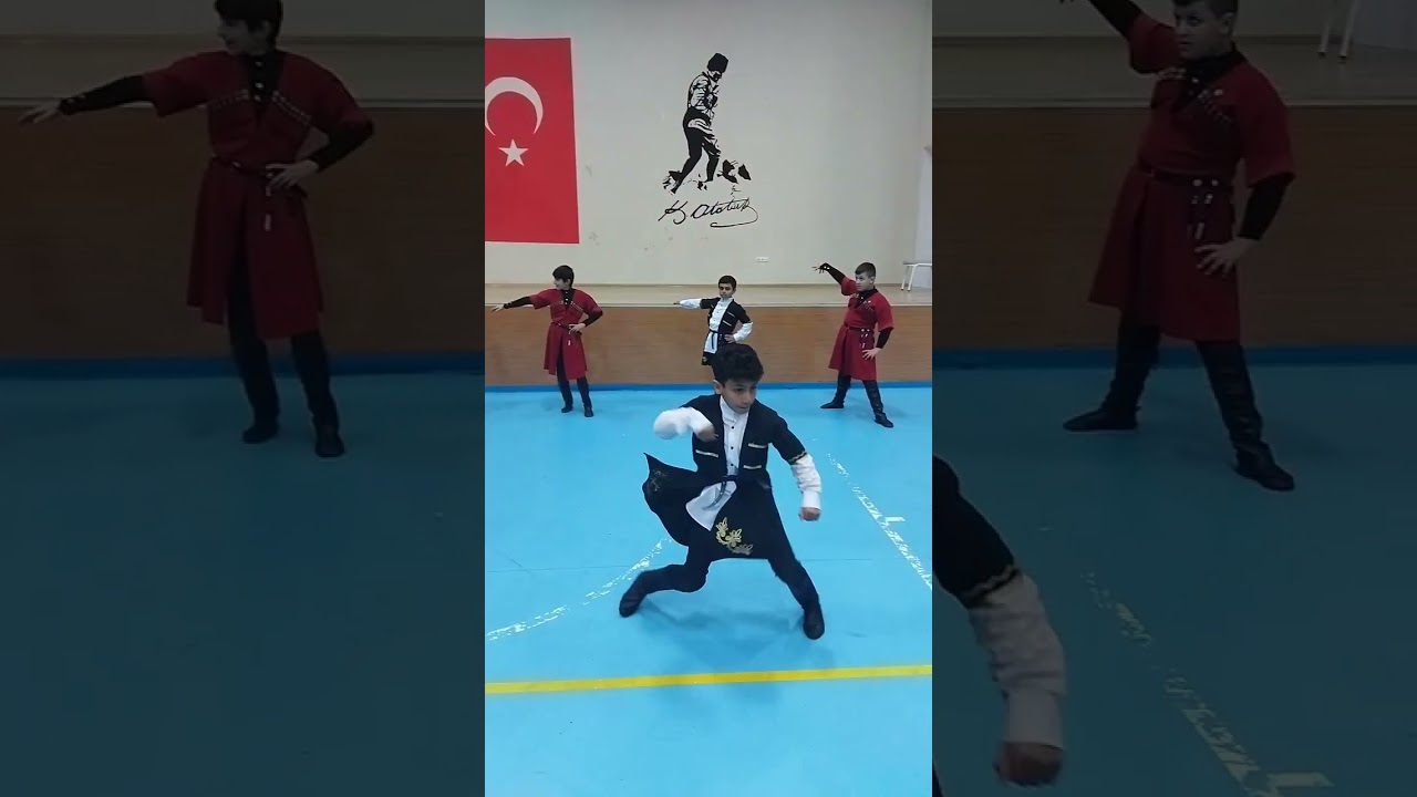 Kafkas Dansı İzle / ABONE OL 👉 SUBSCRIBE/ #shorts #dance #kafkasya #kafkasdansı #viral #dancer #asmr