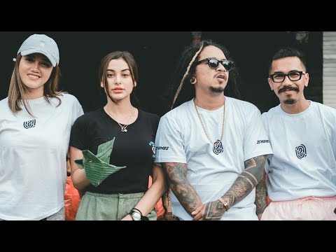 KAISAR KUMIS, JESS AMALIA, DEELLUUYEE, NORA BERBAGI NASI BUNGKUS