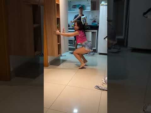 Kamylinha dançando #hytalosantos #kamylinha #shorts