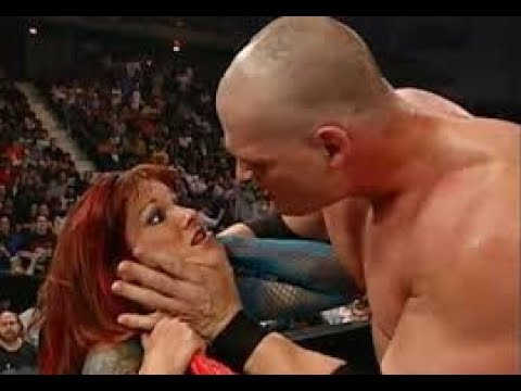 Kane & Lita kiss