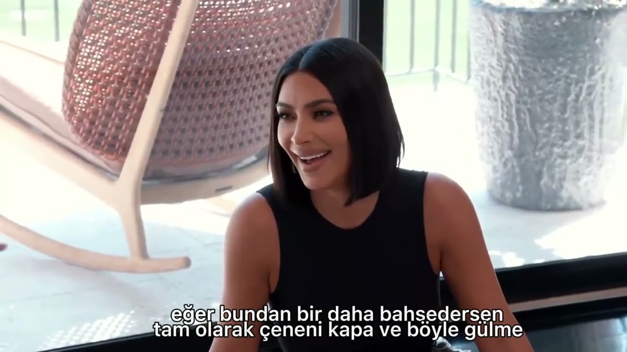 Kardashianlar saç başa giriyor. (Kim ve Kourtney iş etiği üzerine kavga ediyor.) -Türkçe Çeviri