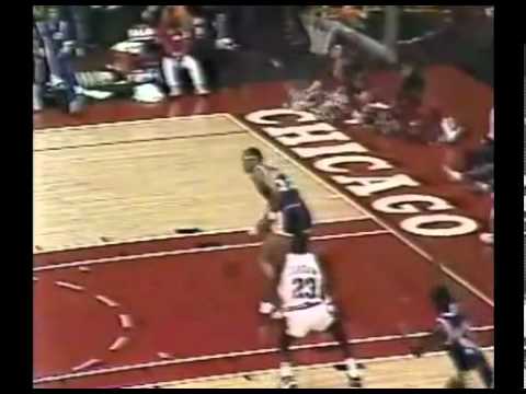 Kareem Abdul Jabbar Blocks Michael Jordan vs Bulls 02 19 85