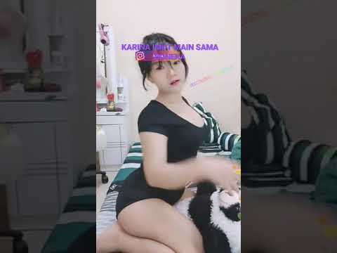 KARINA IMUT MAIN SAMA BONEKA