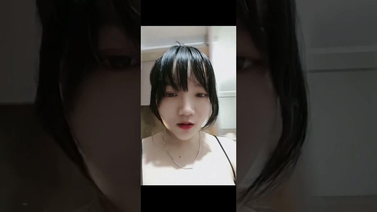 Karina putri live