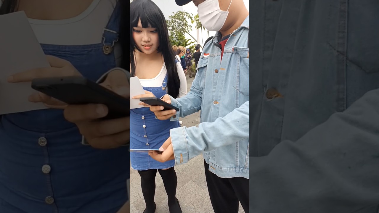 Kasih Art Ke Cosplayer‼️Ketemu Tsunnyanchan 😋 #cosplay #art #gambar #vlog #give #eventjejepangan