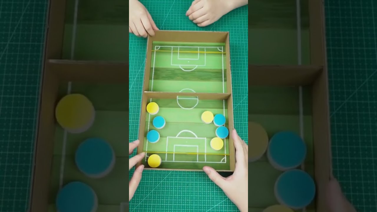 Kağıt ve kartondan oyuncak futbol oyunu.Toy football game made of paper and cardboard.#diy #shots