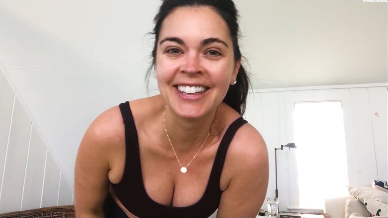 Katie Lee Bikini Stuns Fans — TV Chef's Stunning Summer Look!