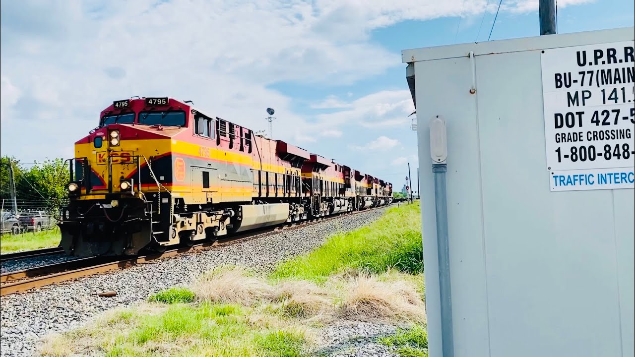 KCS 4795 leads a 5 KCS Locomotive lashup w/ a KCS AC44CW