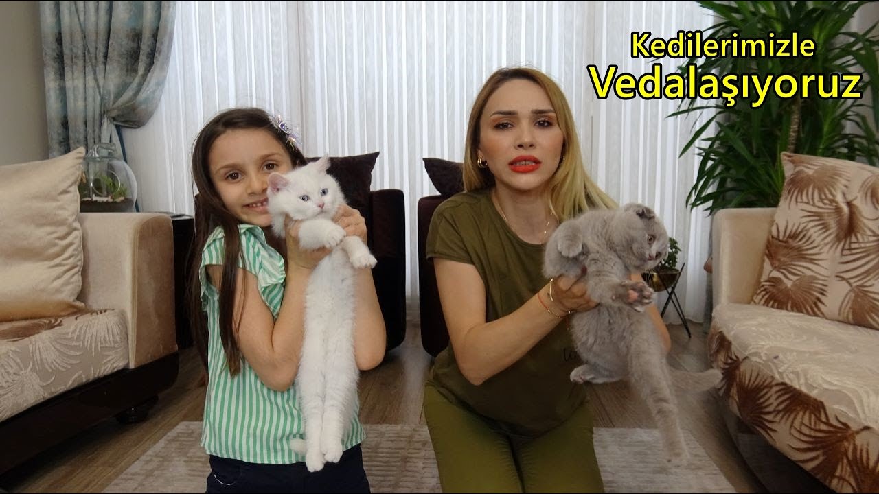 Kedilerimiz İle Vedalaşıyoruz | Lina Çok Üzüldü! Ağladı!