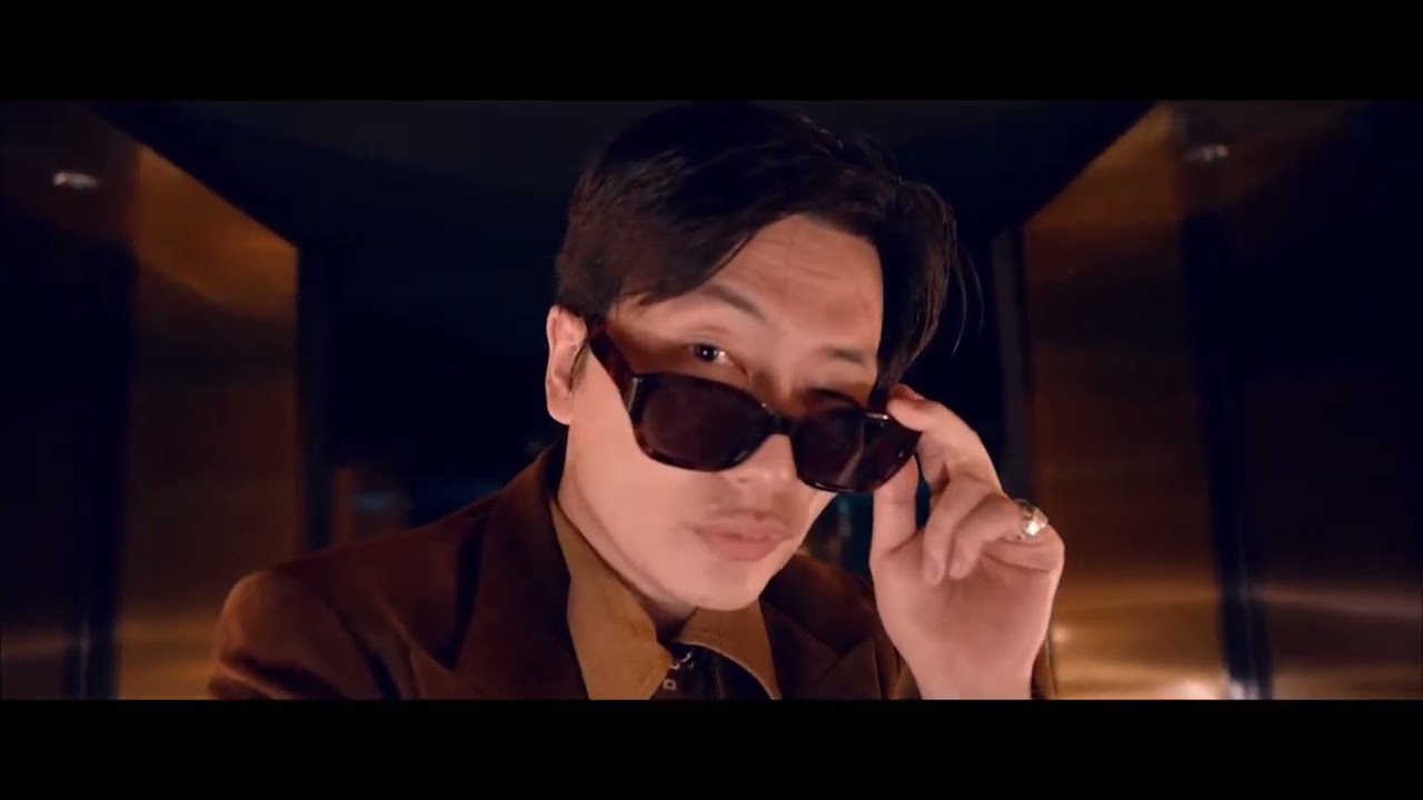 KEEP YOUR HEAD UP / Lee Dong Hwi M/V