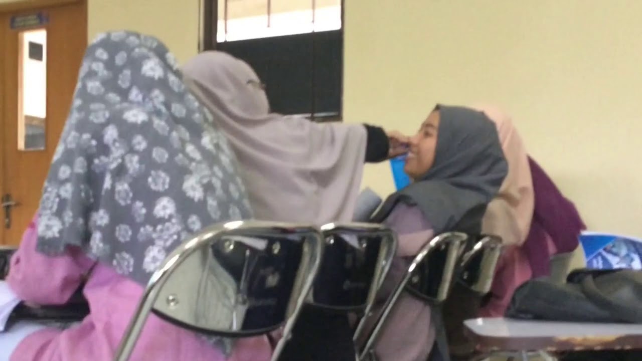 kelakuan di kelas bikin tegang