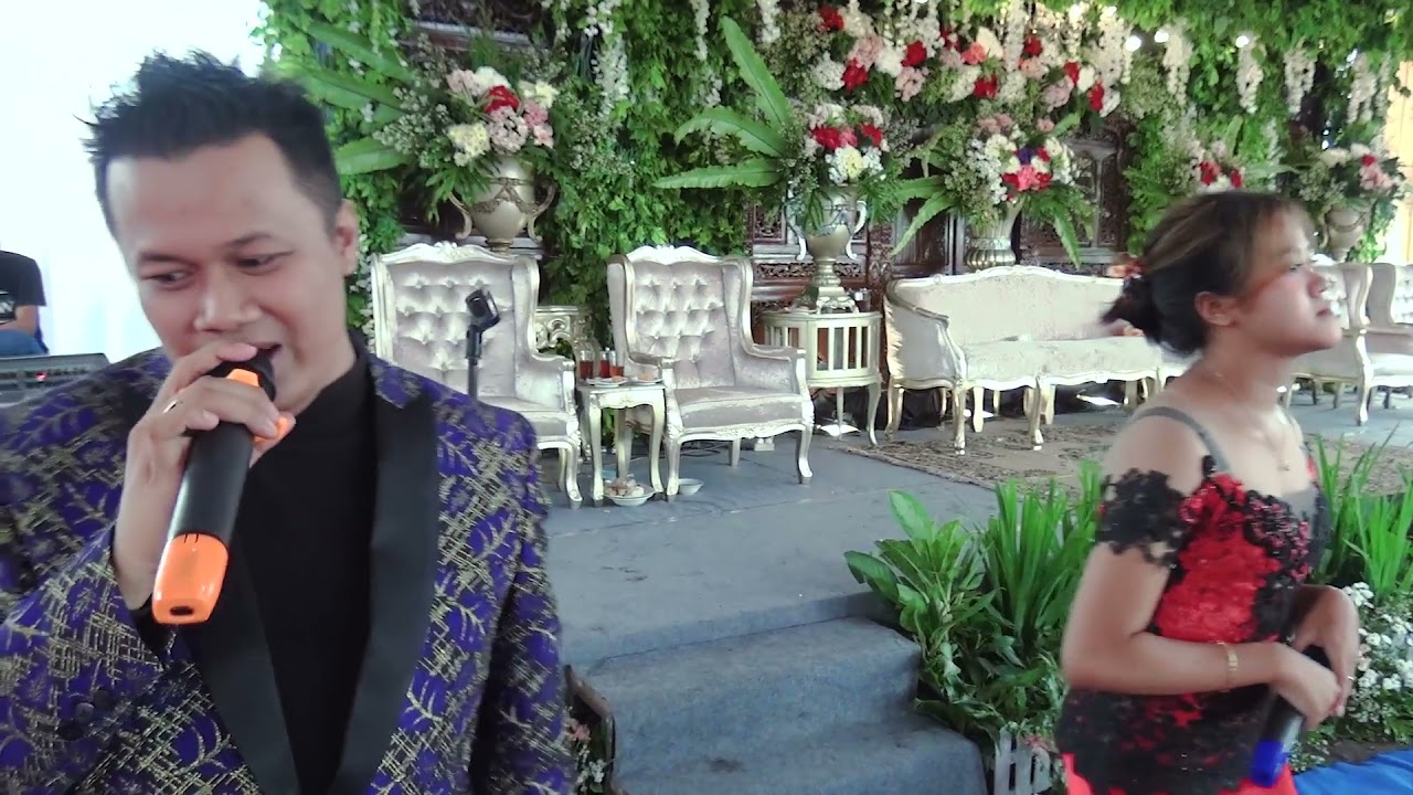 KEMPIT PASAKA BERGOYANG