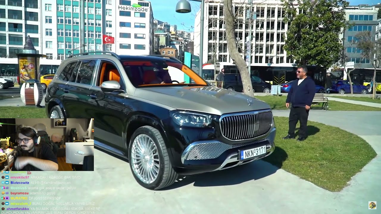 KendineMuzisyen-Midyeci Ahmet'in Midye Renginde Tasarlanan, Zıplayan Arabasını izliyor