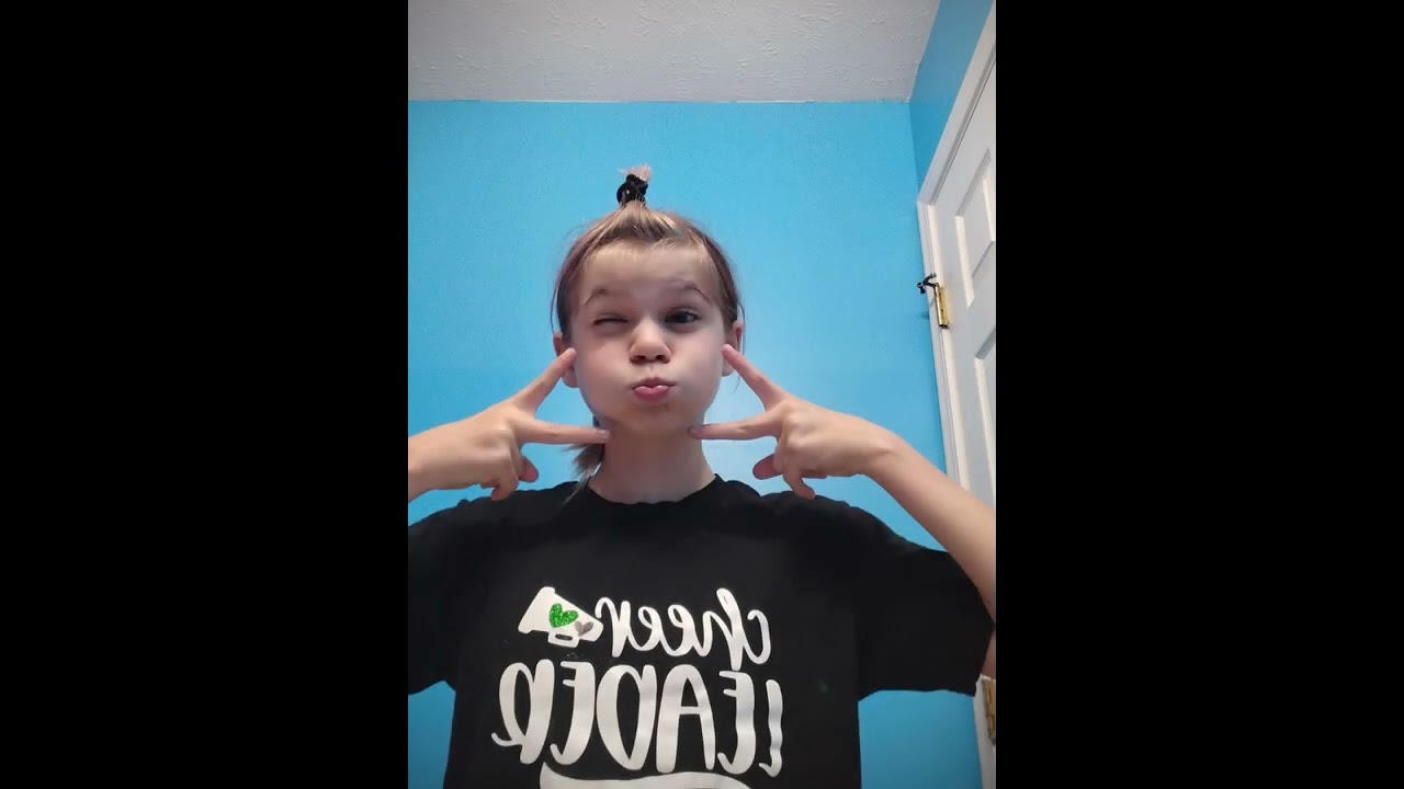 KENZIE!AALIYAH!SAVVY!LEXI! all of us make the most best friends EVER