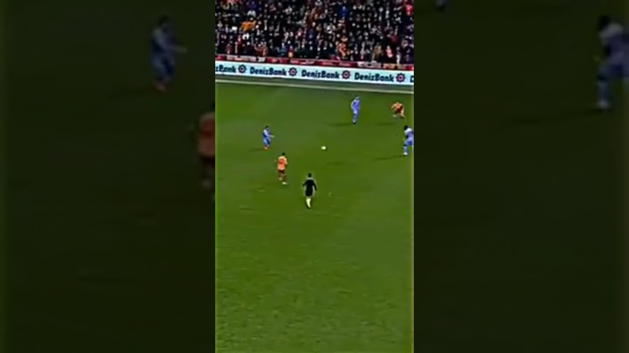 KEREM AKTÜRKOĞLU TRABZON LU FUTBOLCULARA ÇALIM ATTIYOR