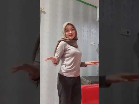 kerudung abu bergoyang 2021 (TIKTOK INDONESIA) #tiktok #tiktokjilbab #jilbabgoyang