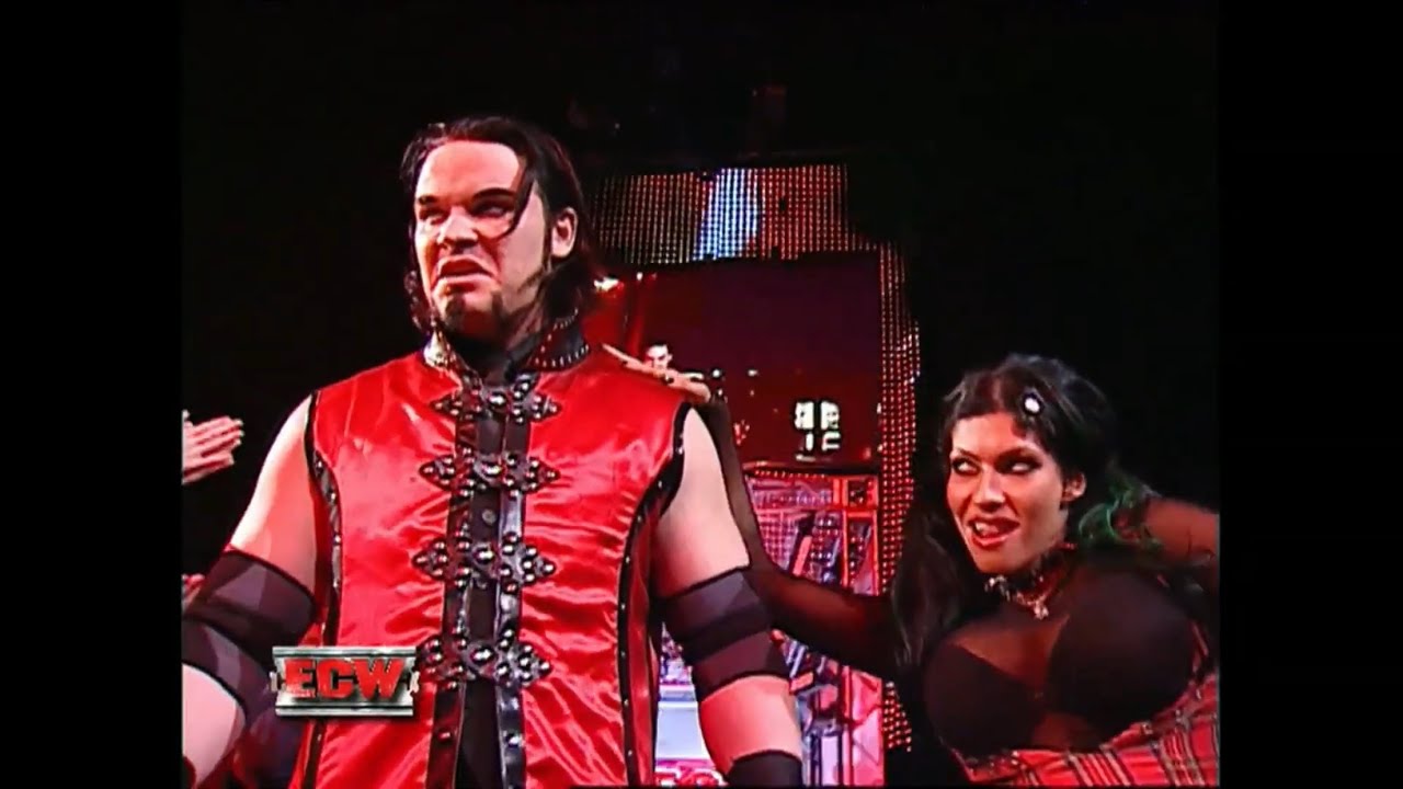 Kevin Thorn & Ariel Entrance