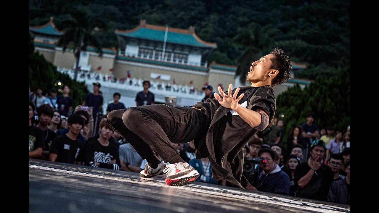 Khenobu VS Just Fit - Red Bull BC One Asia Pacific Final 2014
