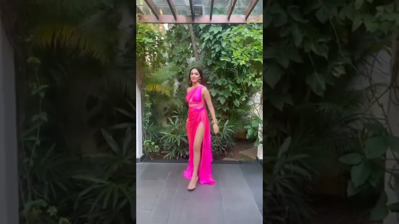 Kiara Advani Looks Like A Barbie Doll In Pink Cut-Out Dress | Kiara Advani Hot Boobs | Nip Show