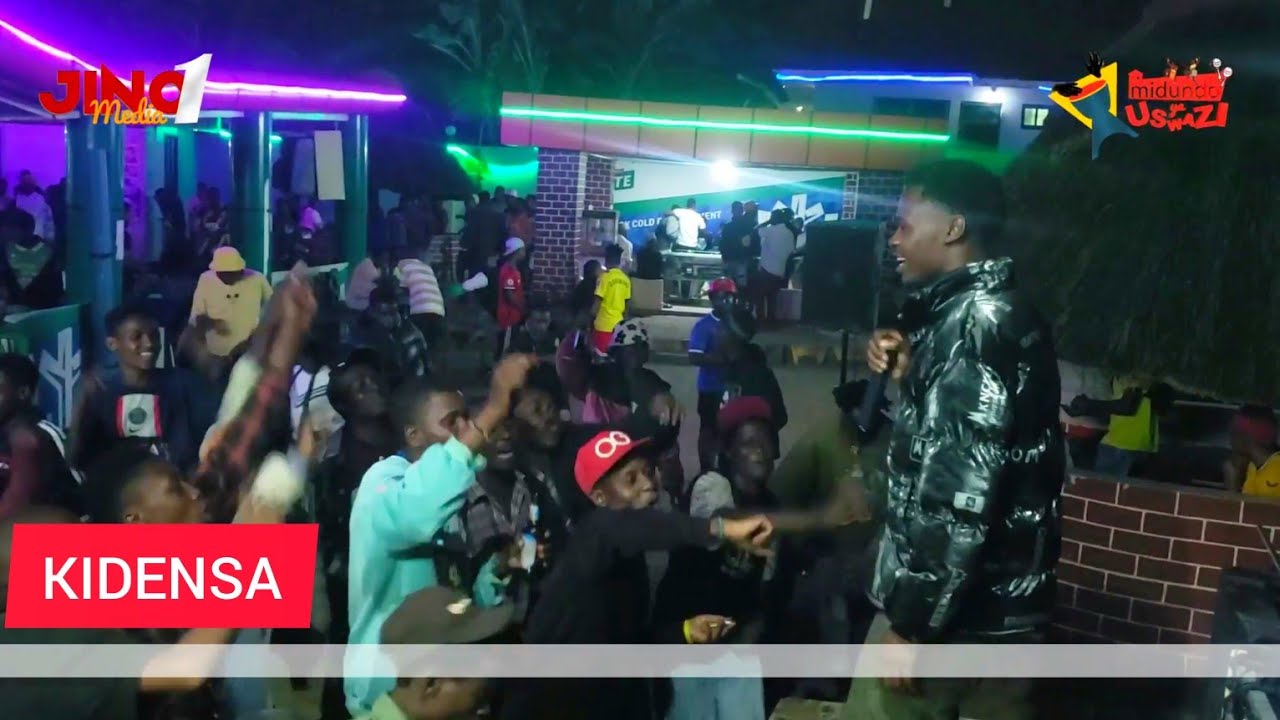 KIDENSA MC KWENYE PARTY YA JAY COMBAT MTONI BAR HII NI MIDUNDO YA USWAZI LIVE SHOW
