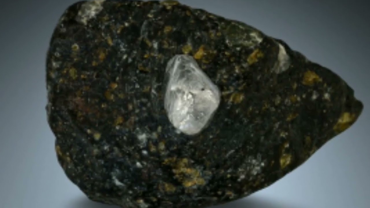 Kimberlite stone DIAMOND :Learn about the diamond's nurturing stone