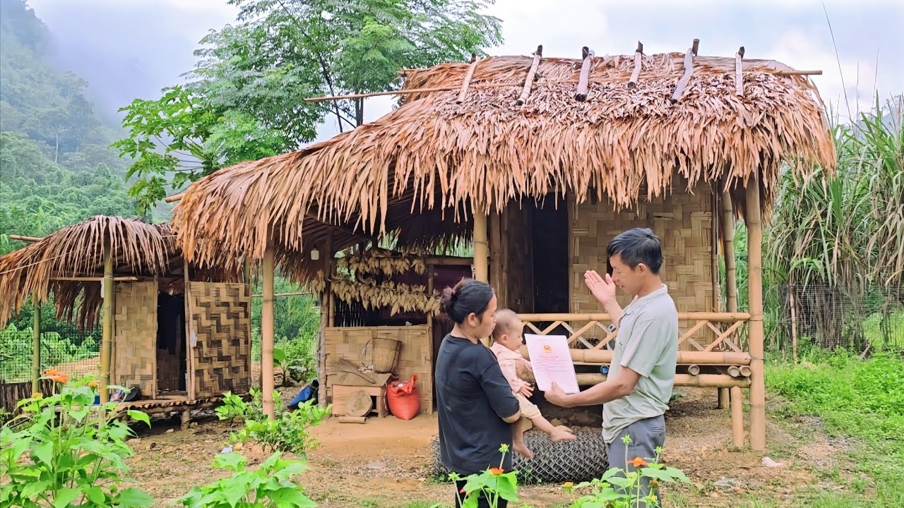 Kind man gives land certificate - house to single mother // Ly Tu Dieu