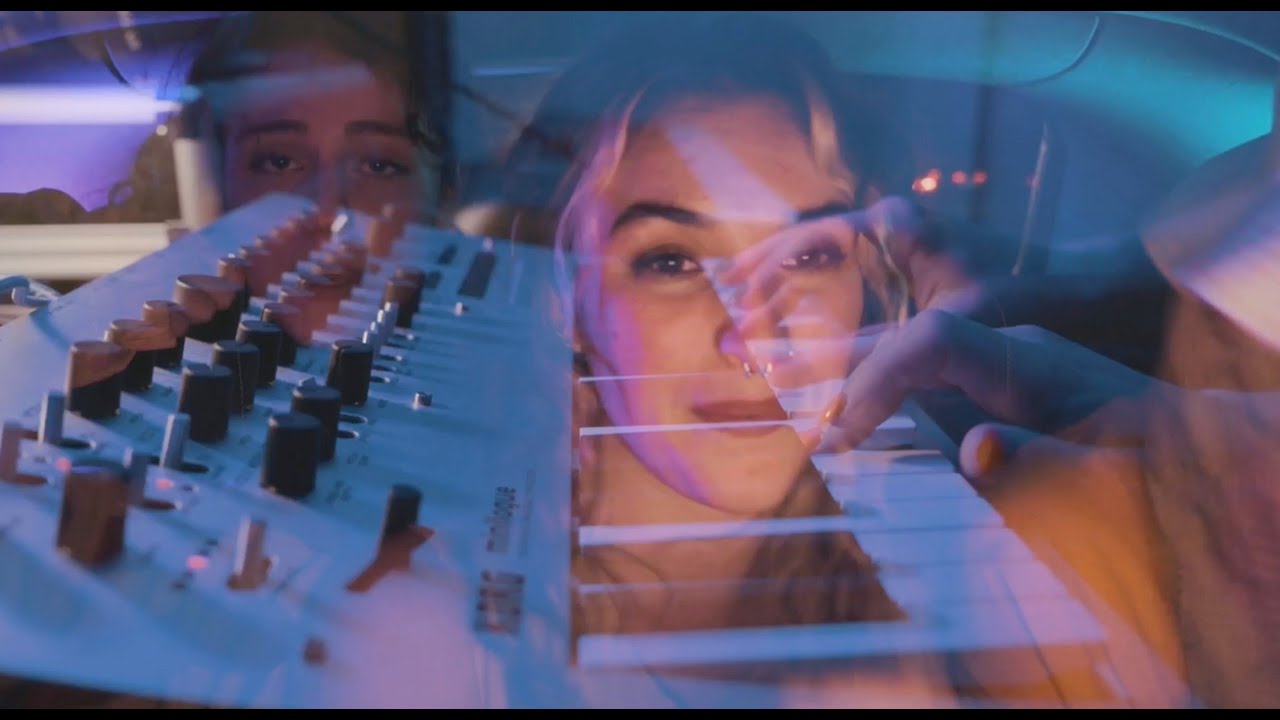 Kinneret - Lizzy Feels Dizzy! (Official Music Video)