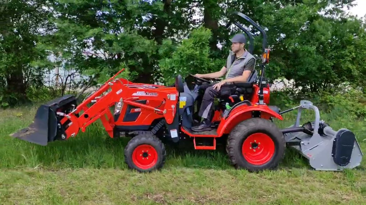 Kioti CX2510 HST mit Schlegelmulcher Jansen EFGC-145 - Erster kleiner Test auf der Wiese