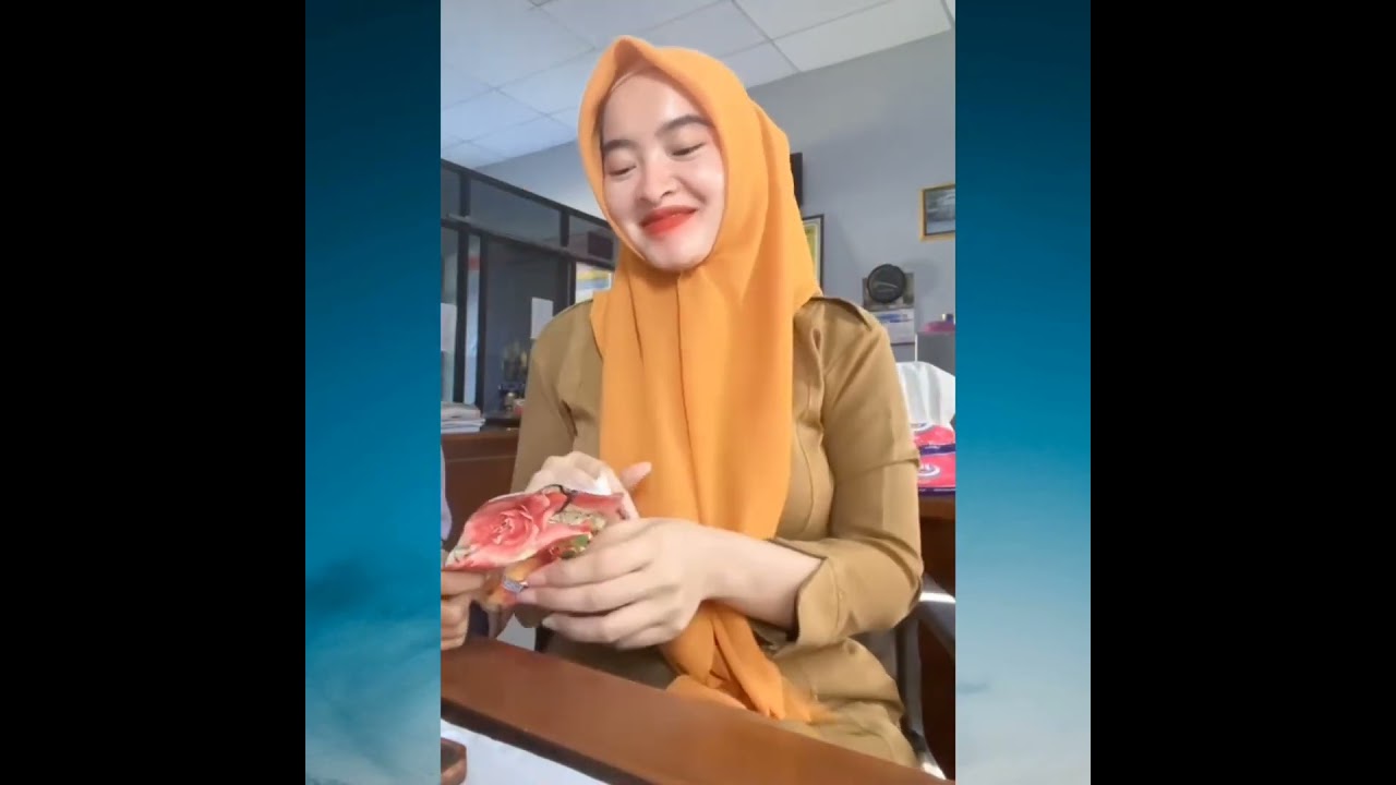 Komen kurangnya dimana, Bu Guru Rara Penjas #shorts #hijabers #masukberanda  #selebgram #cantik