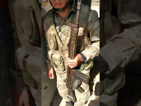 Komutanına Yakalanan Asker (Oynat Bakalım )