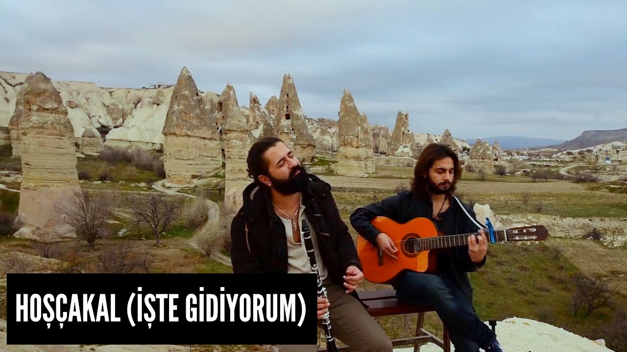 Koray Avcı - Hoşçakal / İşte Gidiyorum (Akustik)
