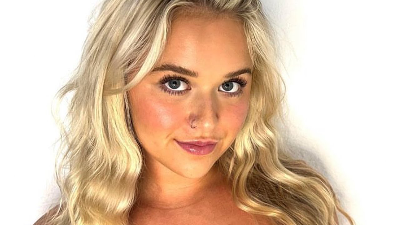 Krissy Kummins Plus Size curvy model plus size fashion model | Krissy Kummins wiki, bio, biography