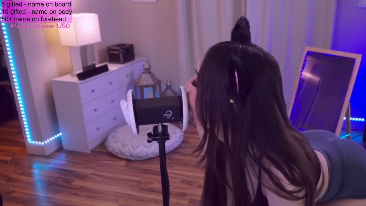 Kristinadaniellexo Licks Your Ears