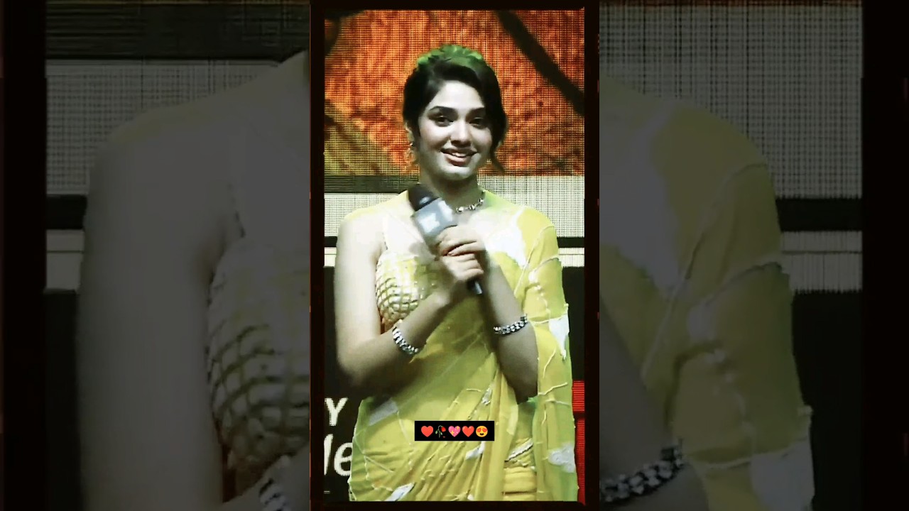 krithi shetty | stage entry and yellow saree look | status #shorts