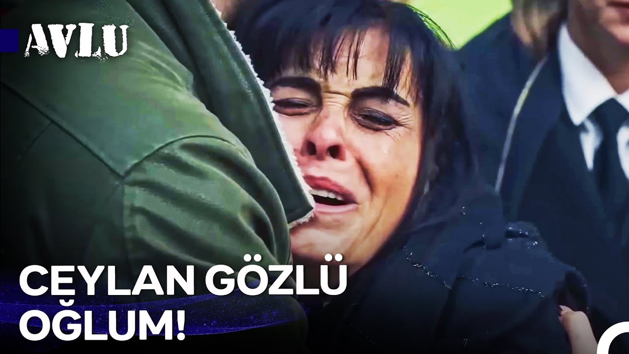 Kudret'in Oğluna Acı Vedası - Avlu